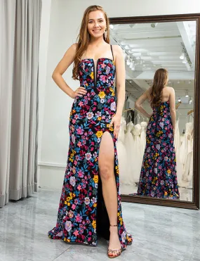 Robe de bal de fin d'année brodée de fleurs noires